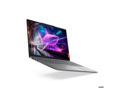 Seitenansicht links: Lenovo Yoga Pro 7 linke Seite mit sichtbaren Anschlüssen für Konnektivität.