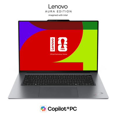 Draufsicht auf die QWERTZ-Tastatur des ThinkPad X9-15 G1 mit haptischem Glas-Touchpad und der speziellen Copilot-Taste für KI-Funktionen.