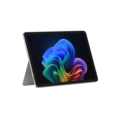 Microsoft Suface Pro Tablet mit ausgeklapptem Ständer, das ein farbenfrohes, abstraktes Wellen-Hintergrundbild auf dem LCD Display zeigt.
